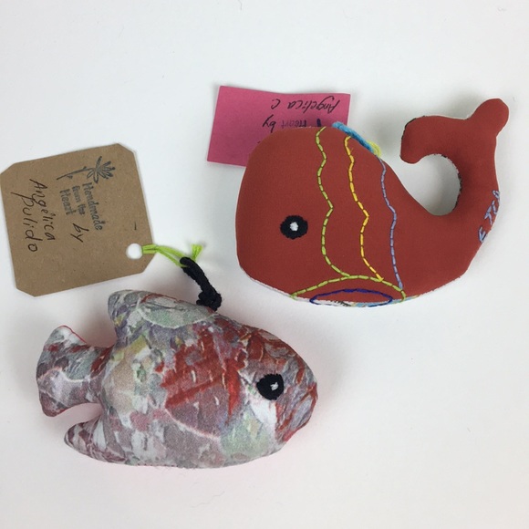 One handmade whale 🐳 keychain ornament - Picture 4 of 4